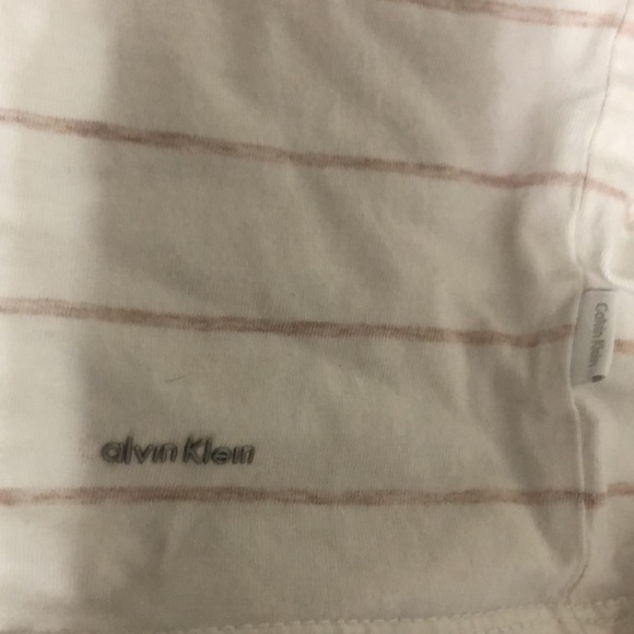 Calvin Klein tee - Picture 3 of 4